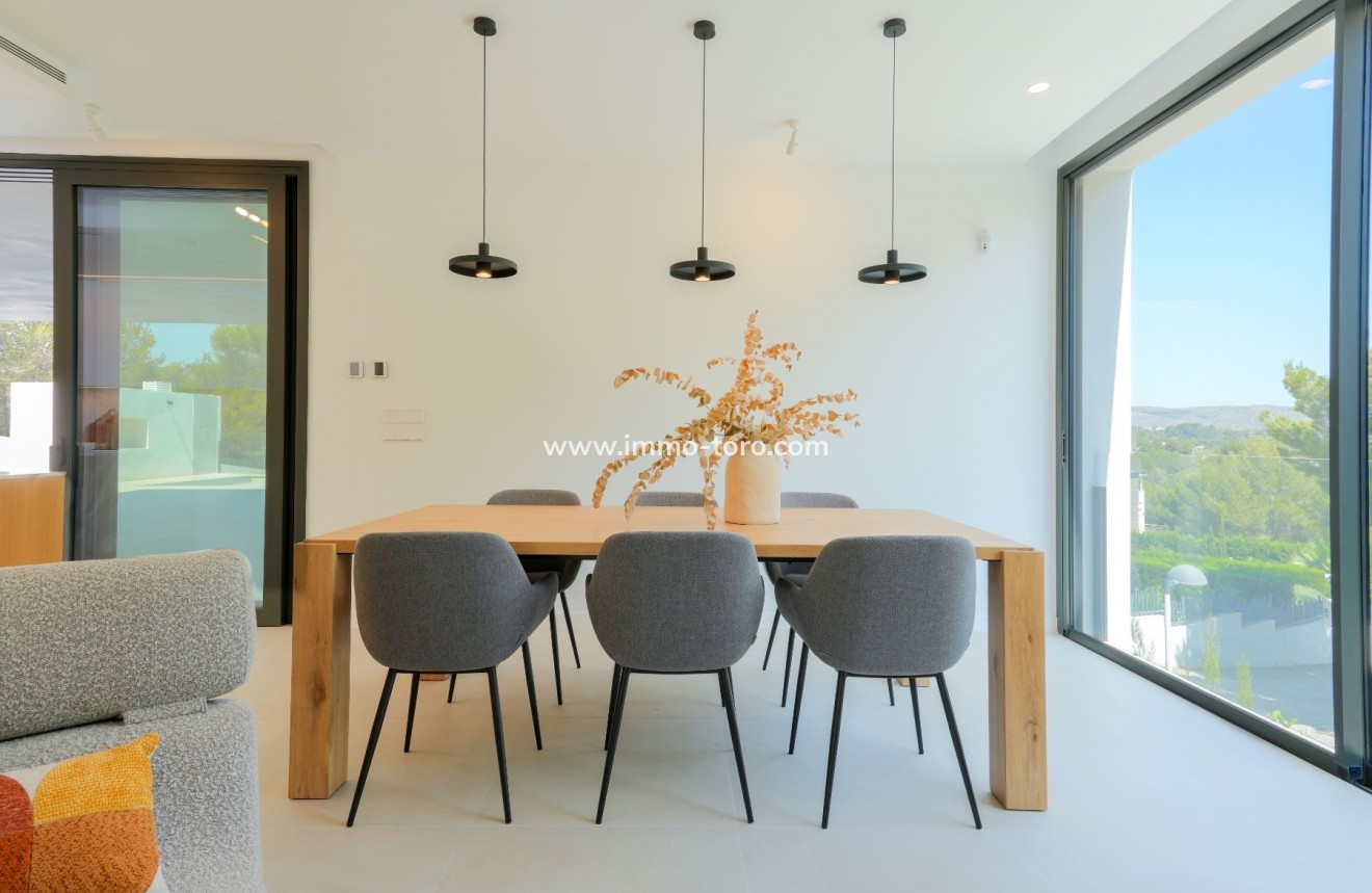 Resale - Villa - Moraira