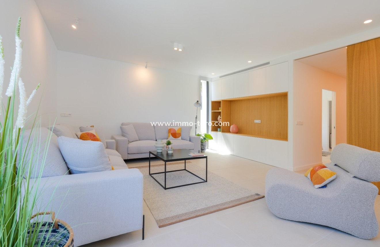 Resale - Villa - Moraira