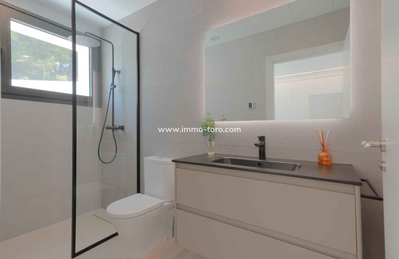 Resale - Villa - Moraira