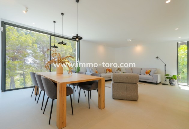 Resale - Villa - Moraira