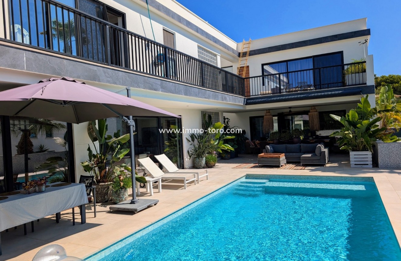 Resale - Villa - Calpe - La Calalga