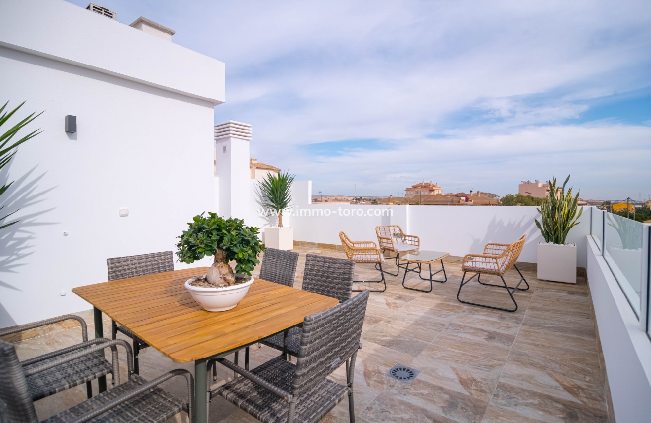 New Build - Detached house / Townhouse - Jerónimo y Avileses