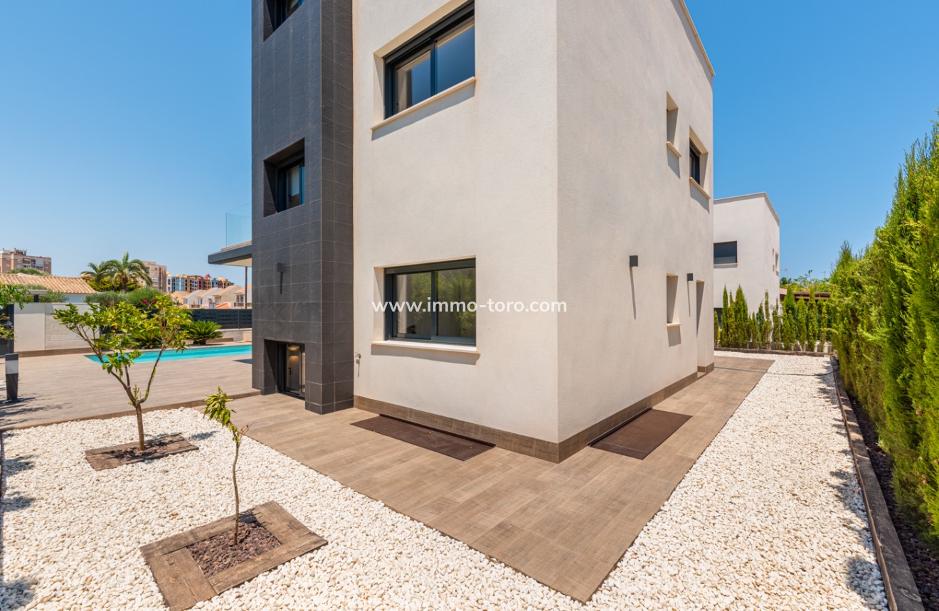 Nieuwbouw - Villa - Playa Paraiso