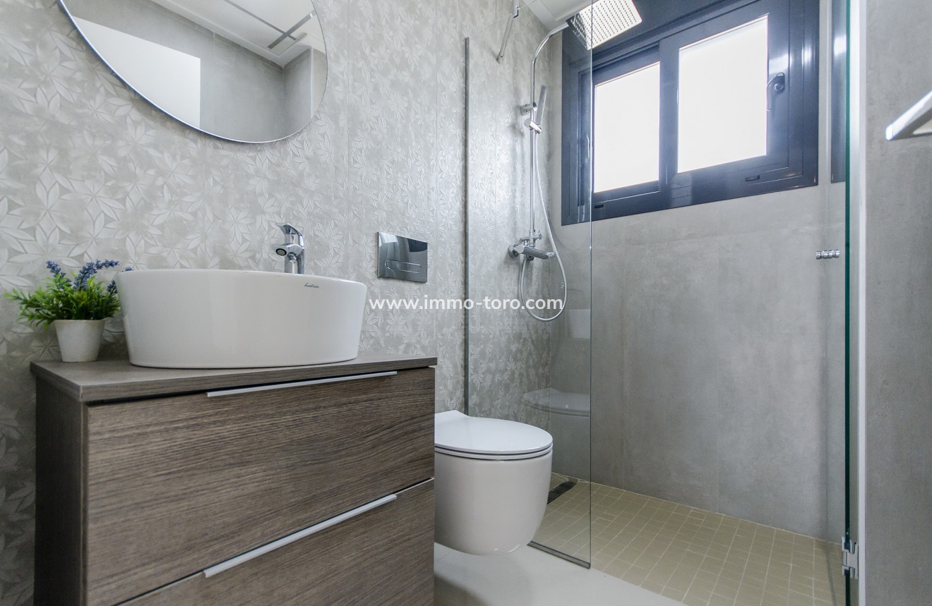 Nueva construcción  - Villa / Chalet - San Miguel de Salinas