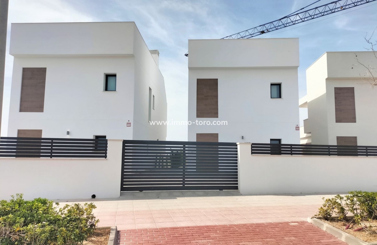 Nueva construcción  - Villa / Chalet - Pilar de la Horadada