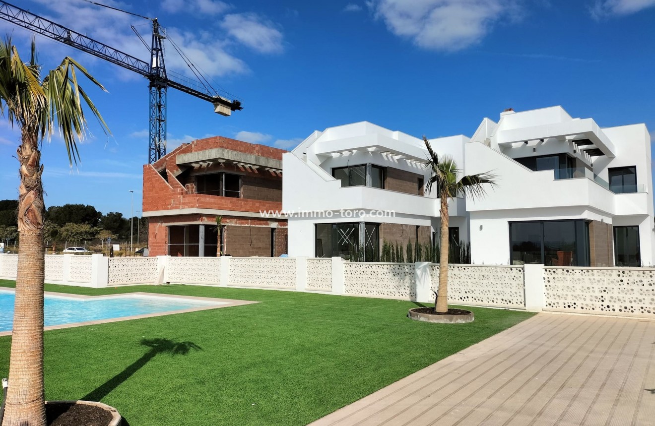 Nueva construcción  - Villa / Chalet - Pilar de la Horadada