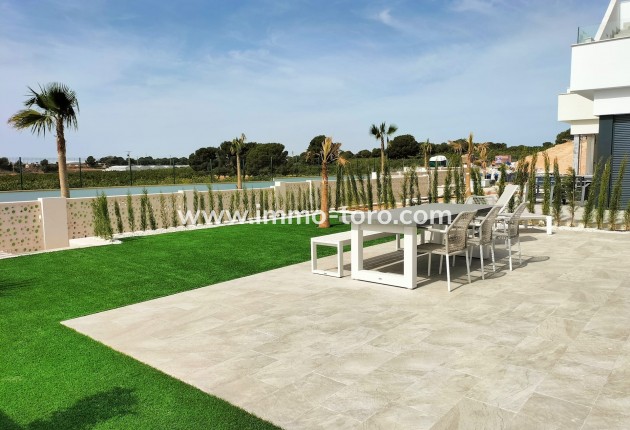 Nueva construcción  - Villa / Chalet - Pilar de la Horadada