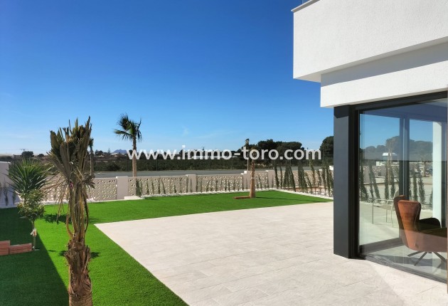 Nueva construcción  - Villa / Chalet - Pilar de la Horadada
