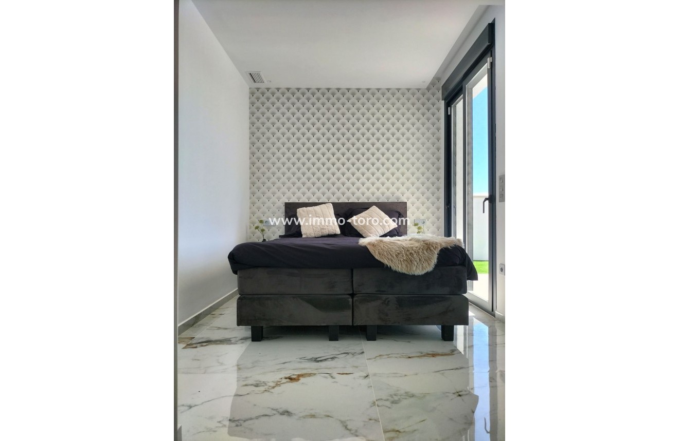 Nueva construcción  - Villa / Chalet - Pilar de la Horadada