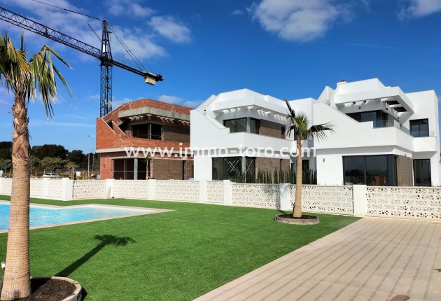 Nueva construcción  - Villa / Chalet - Pilar de la Horadada