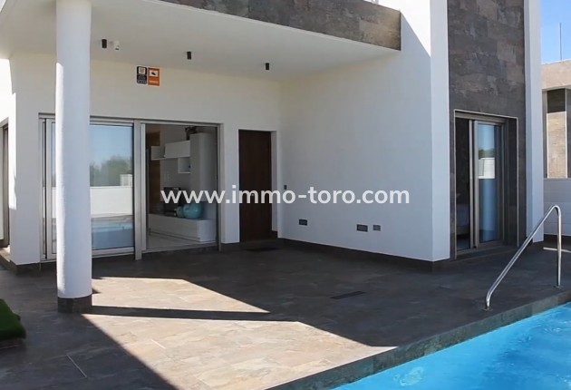 Nueva construcción  - Villa / Chalet - Orihuela - Orihuela Costa
