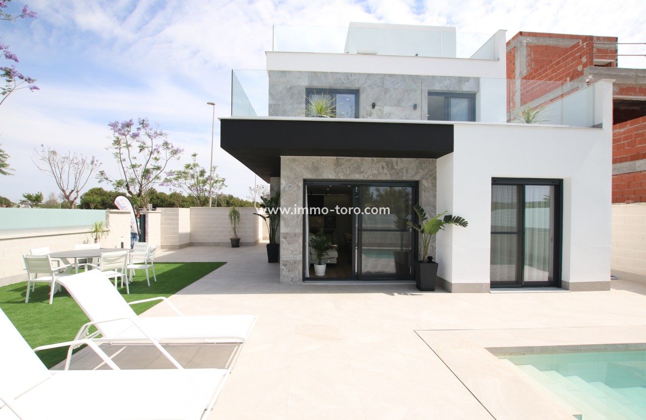 Nueva construcción  - Villa / Chalet - Pilar de la Horadada