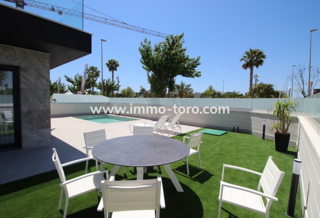 Nueva construcción  - Villa / Chalet - Pilar de la Horadada