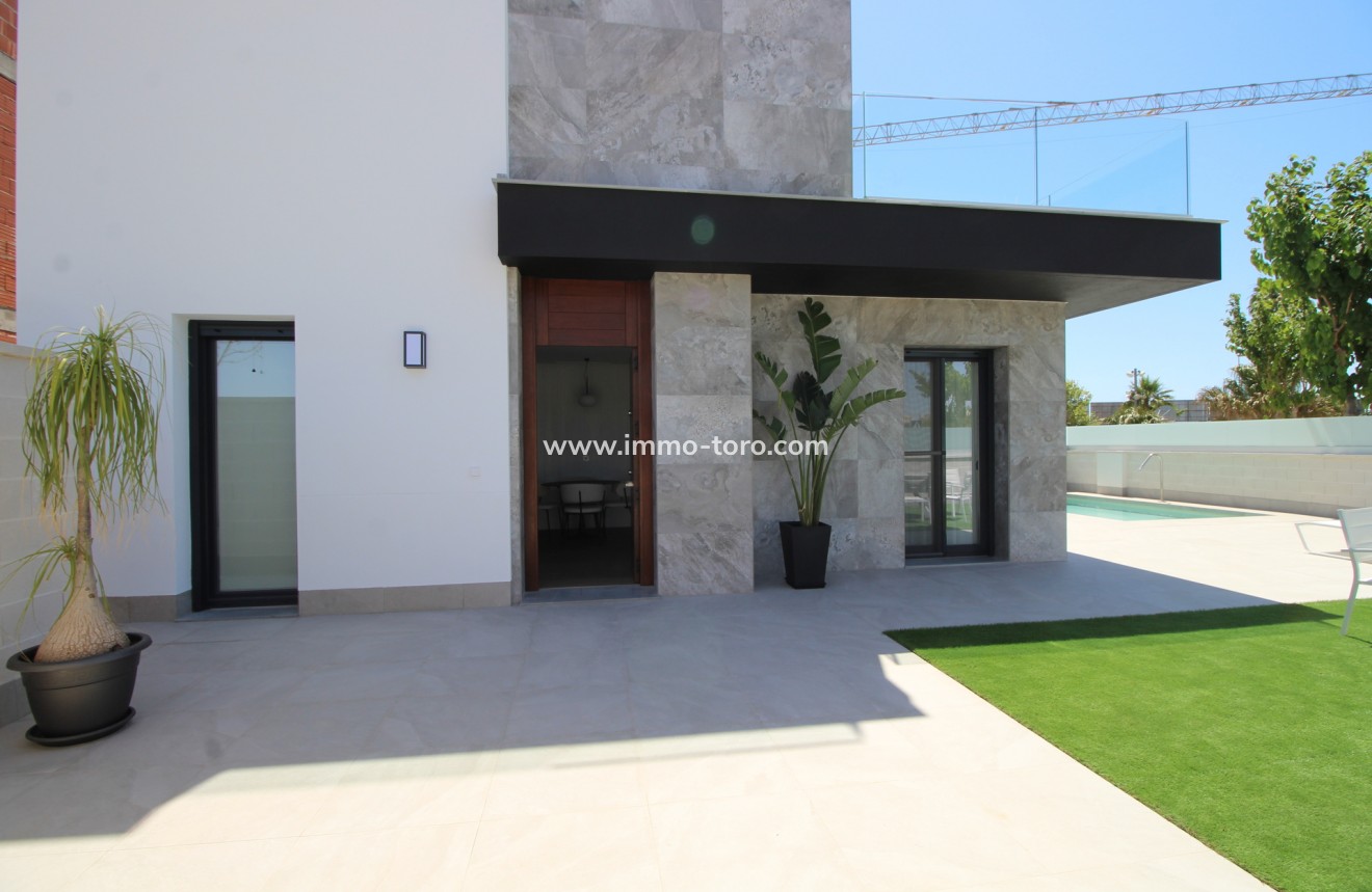 Nueva construcción  - Villa / Chalet - Pilar de la Horadada