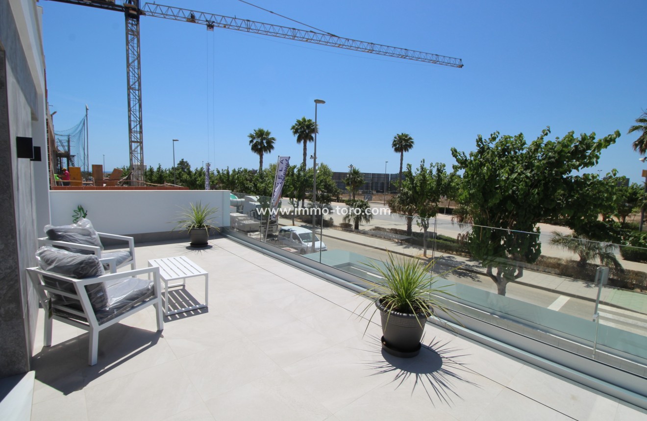 Nueva construcción  - Villa / Chalet - Pilar de la Horadada