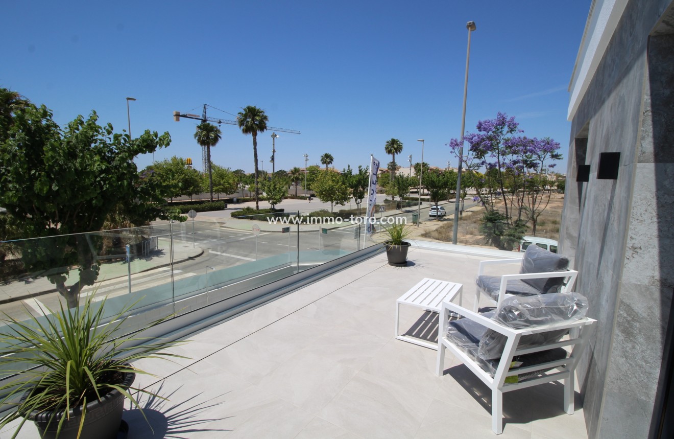 Nueva construcción  - Villa / Chalet - Pilar de la Horadada