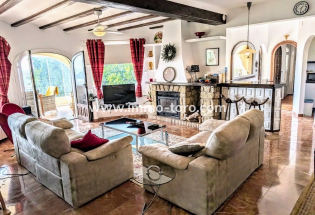 Resale - Villa - Moraira - Benimeit