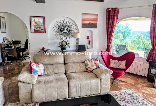 Resale - Villa - Moraira - Benimeit