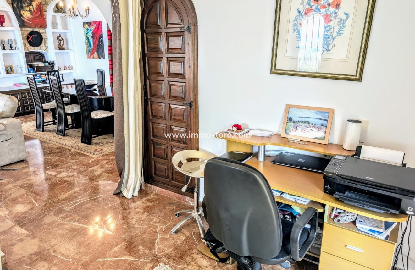 Resale - Villa - Moraira - Benimeit