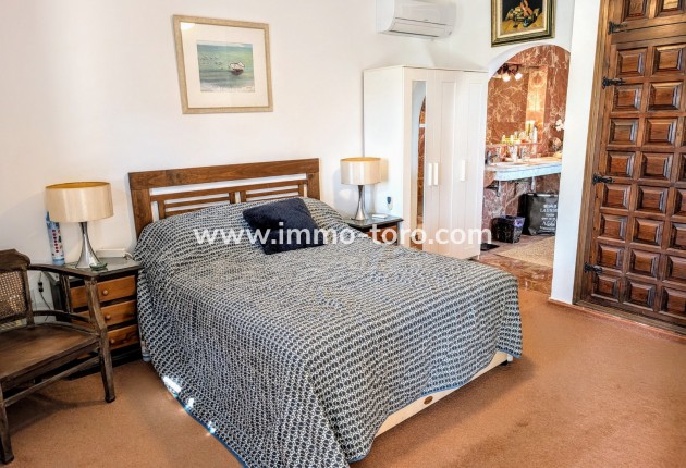 Resale - Villa - Moraira - Benimeit