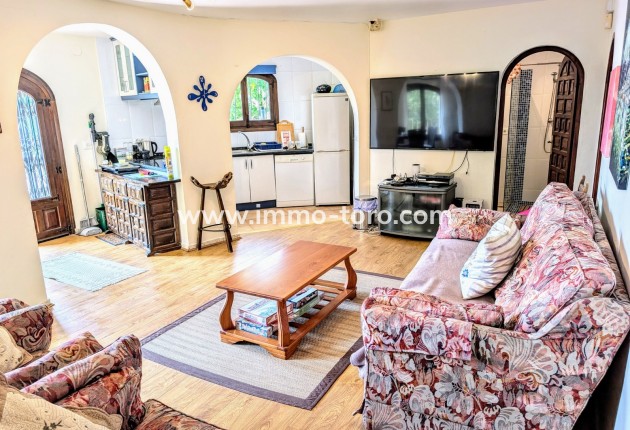 Resale - Villa - Moraira - Benimeit