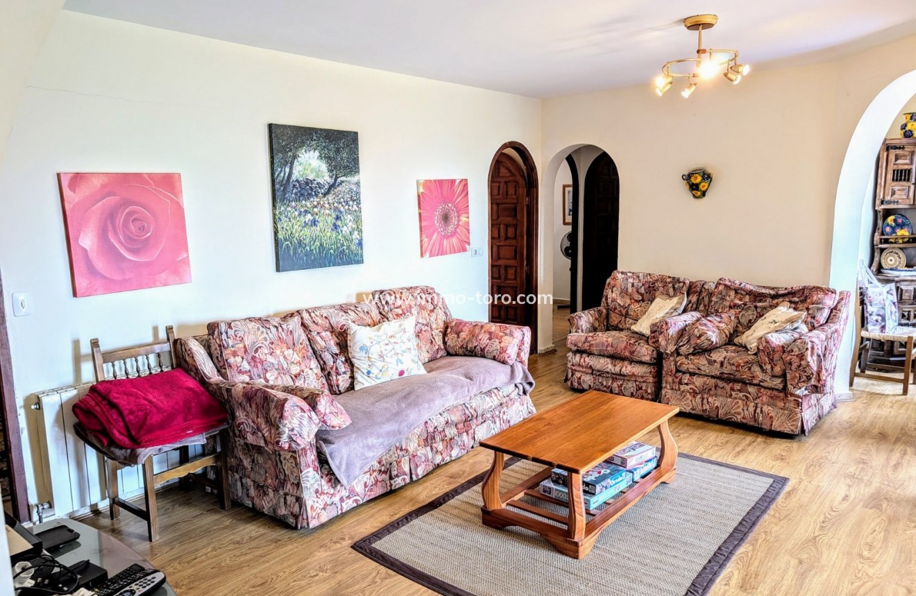 Resale - Villa - Moraira - Benimeit