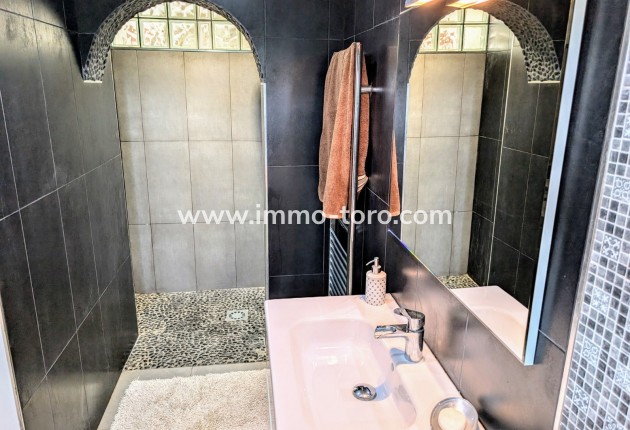 Resale - Villa - Moraira - Benimeit