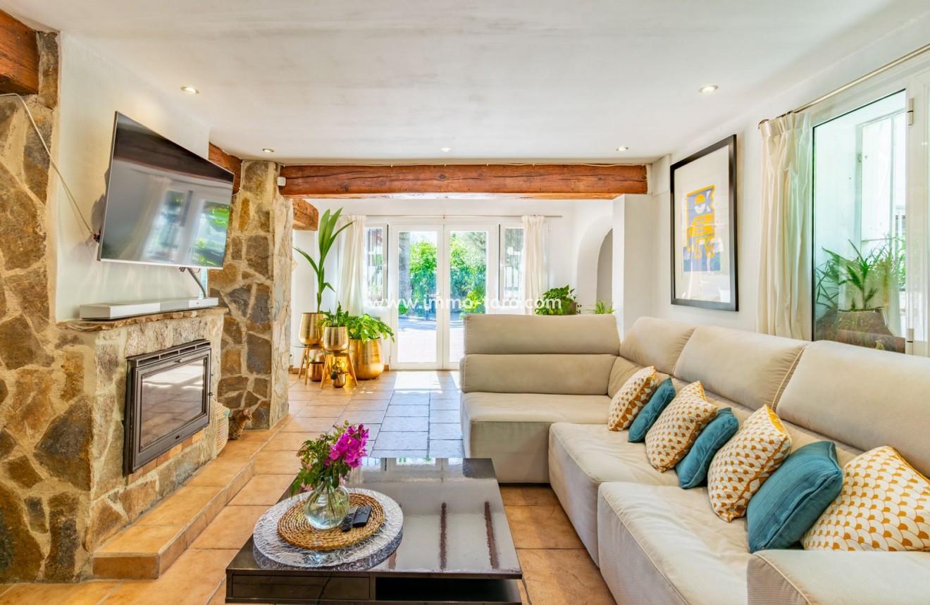 Resale - Villa - Benissa - Baladrar