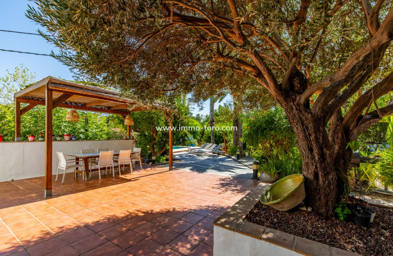 Resale - Villa - Benissa - Baladrar