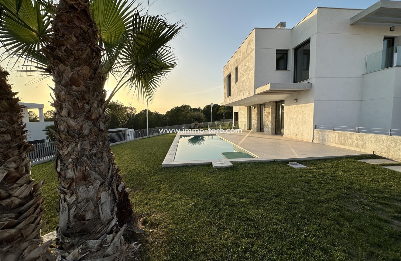 Nueva construcción  - Villa / Chalet - Finestrat