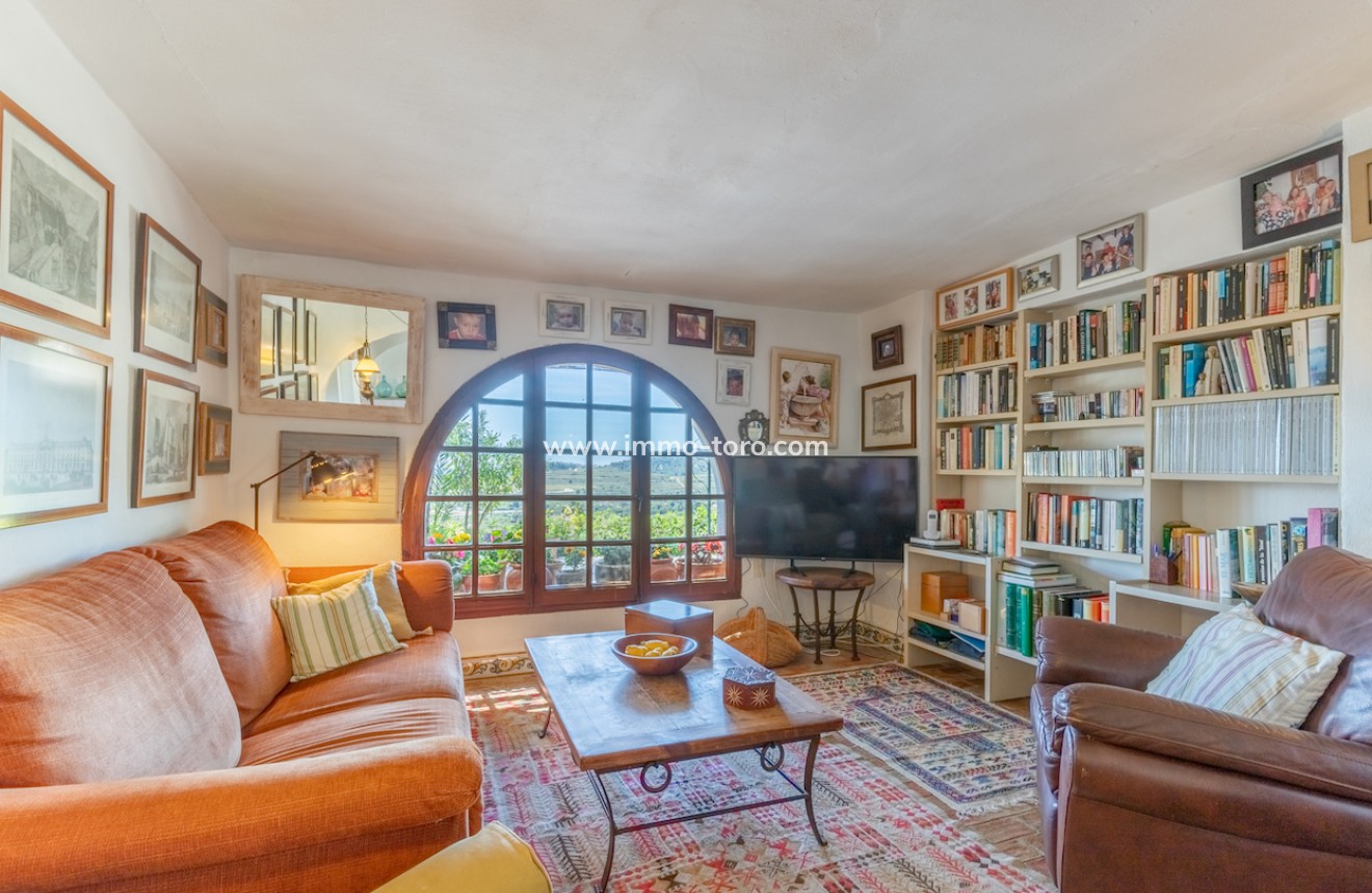 Resale - Villa - Teulada - Campo