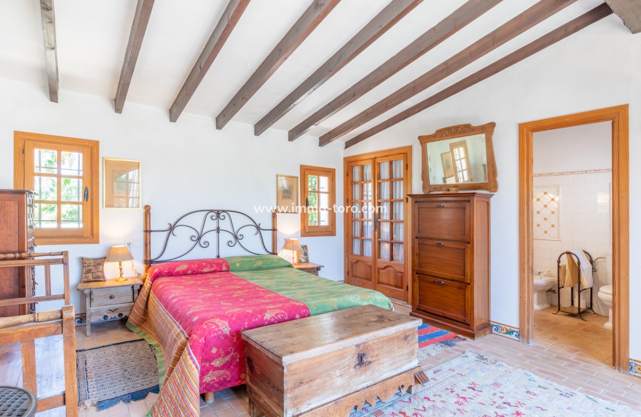 Resale - Villa - Teulada - Campo