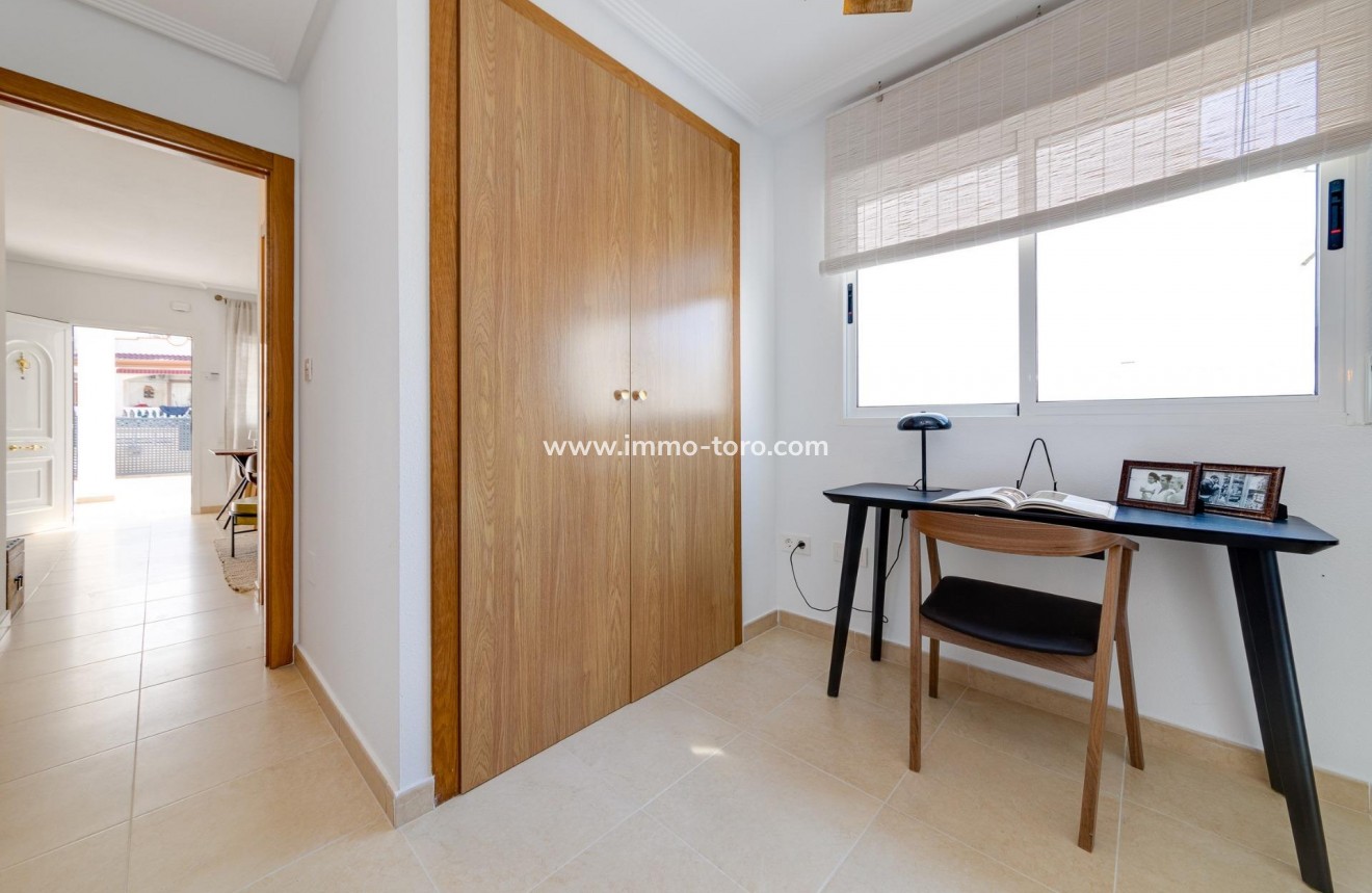 Nueva construcción  - Villa / Chalet - San Fulgencio - El Oasis