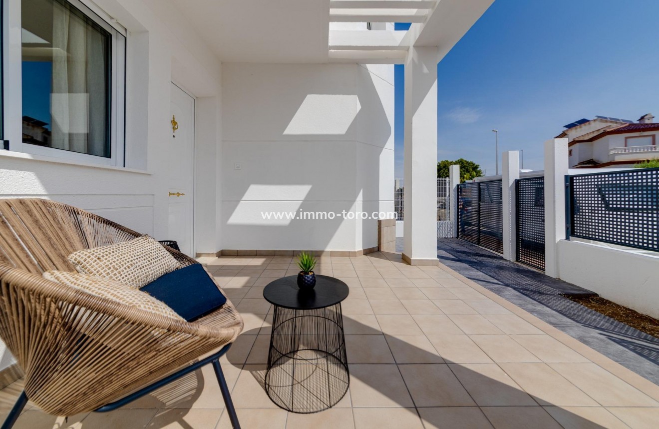 Nueva construcción  - Villa / Chalet - San Fulgencio - El Oasis