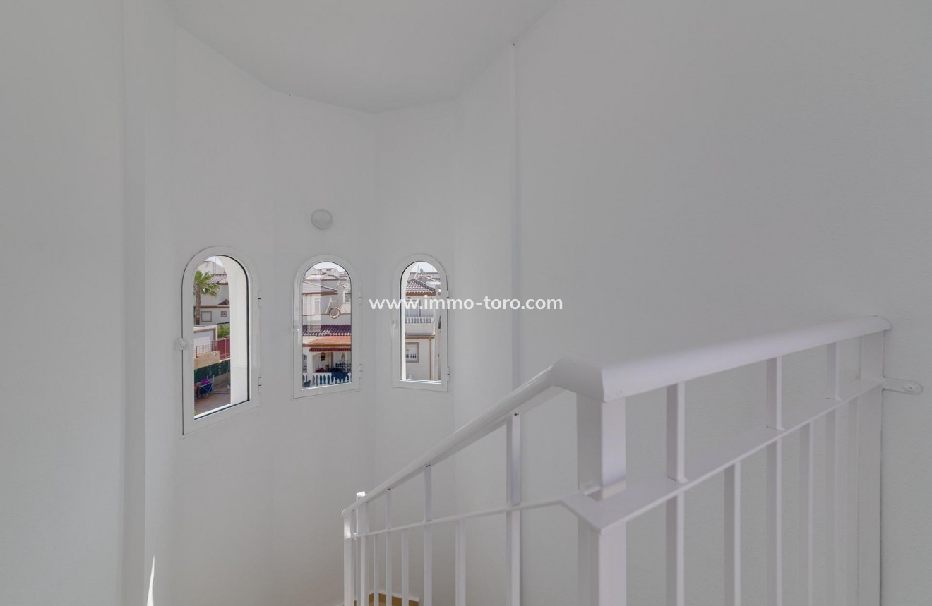 Nueva construcción  - Villa / Chalet - San Fulgencio - El Oasis