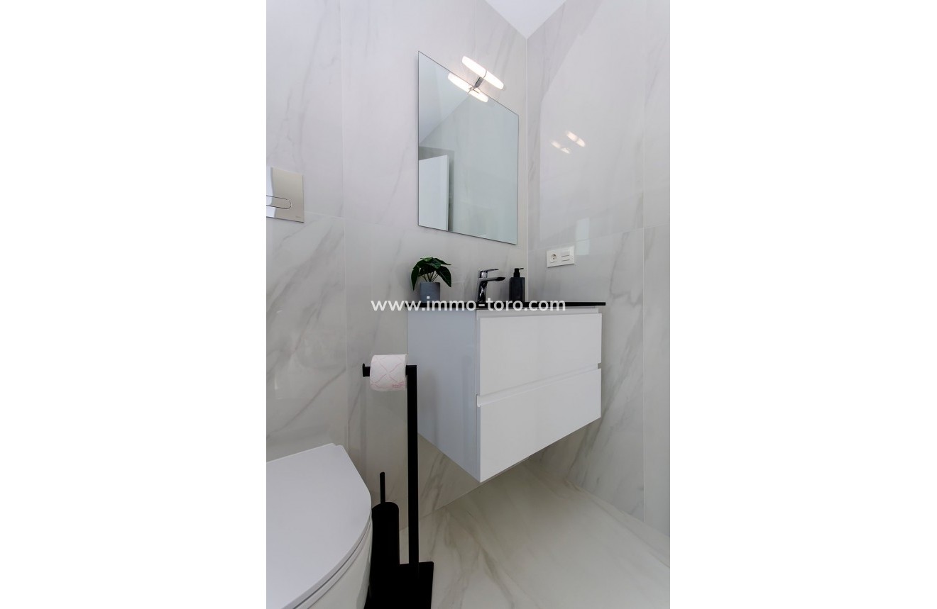 Nueva construcción  - Villa / Chalet - Orihuela