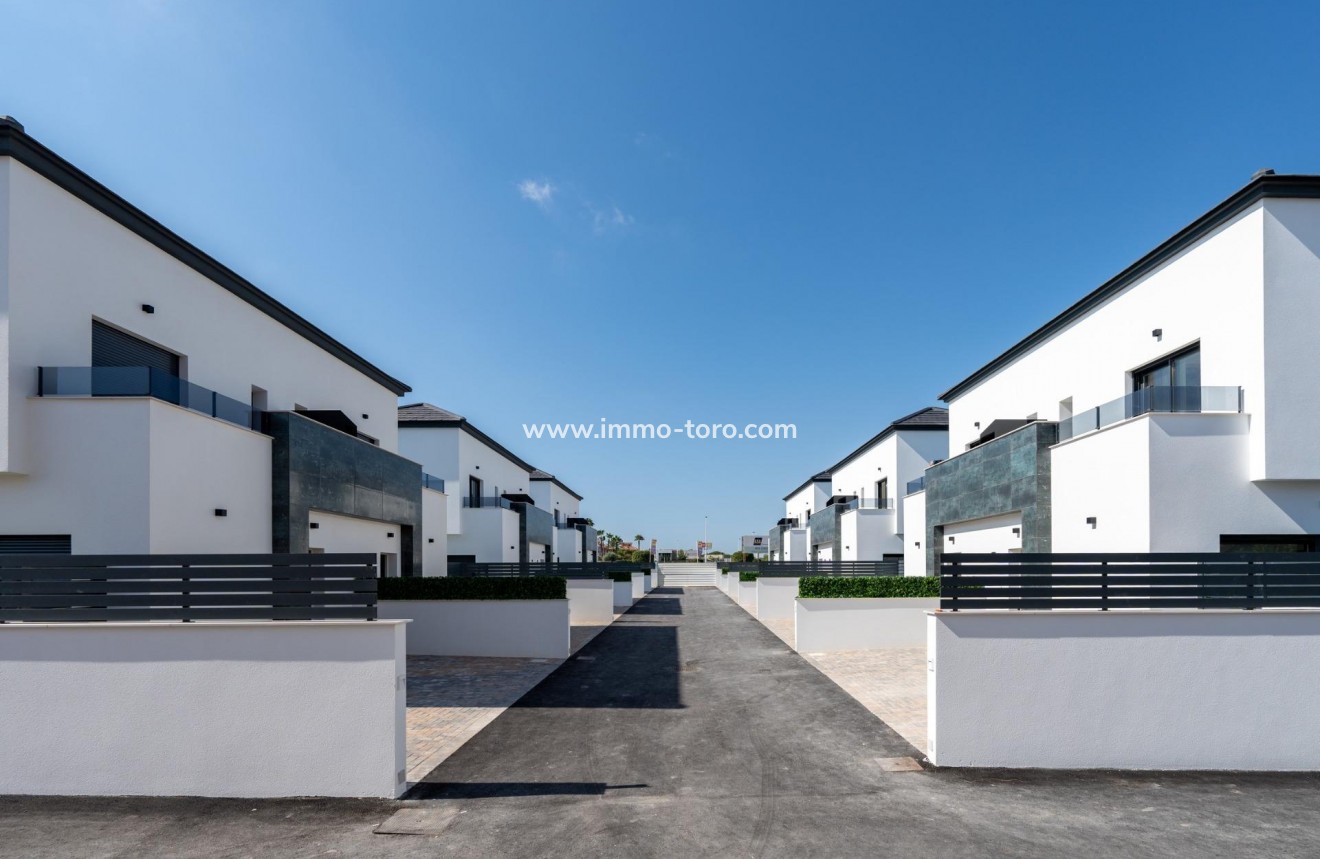 New Build - Detached house / Townhouse - Gran Alacant