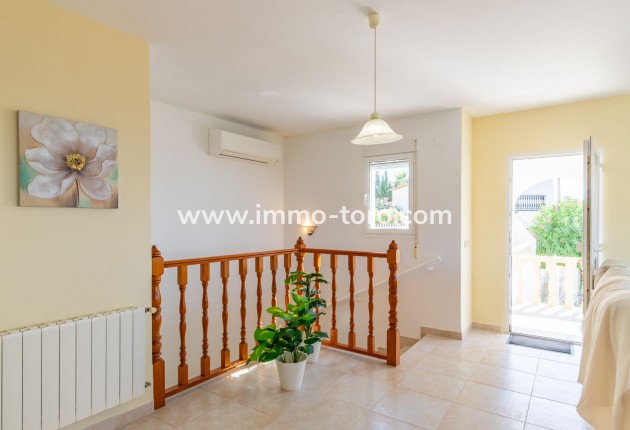 Resale - Villa - Moraira - Benimeit