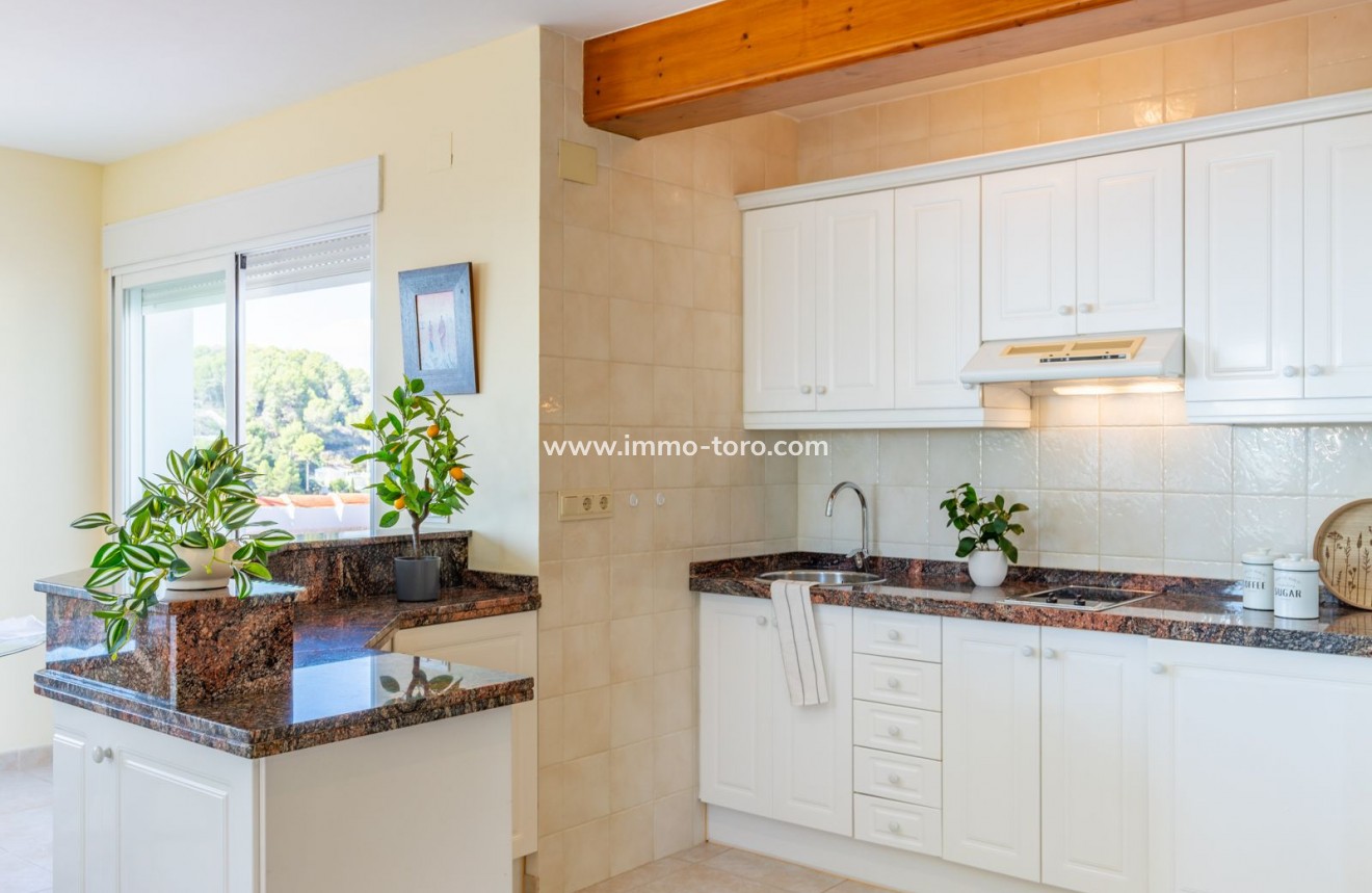 Resale - Villa - Moraira - Benimeit