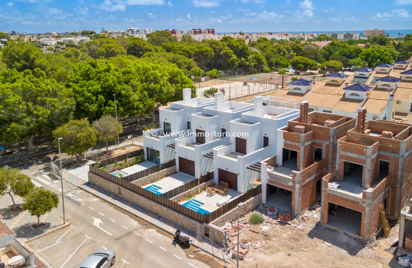 Nueva construcción  - Villa / Chalet - Pilar de la Horadada