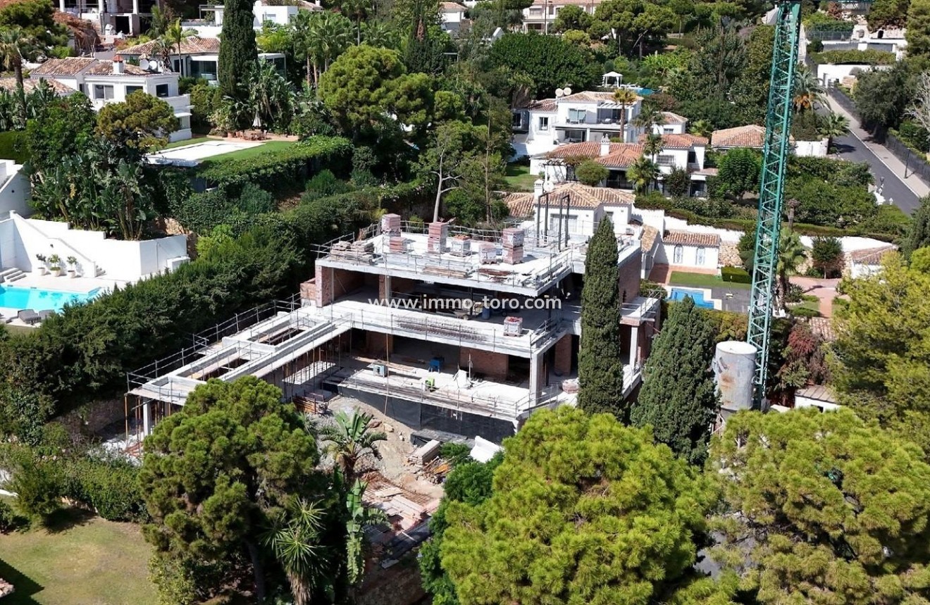 Nueva construcción  - Villa / Chalet - Marbella - Cascada De Camojan