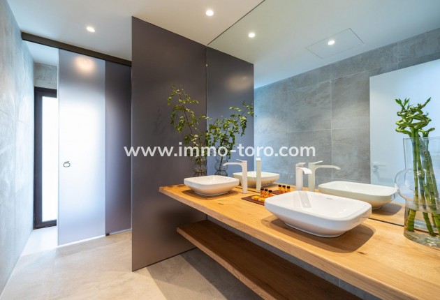 New Build - Detached house / Townhouse - Fuengirola - Higueron