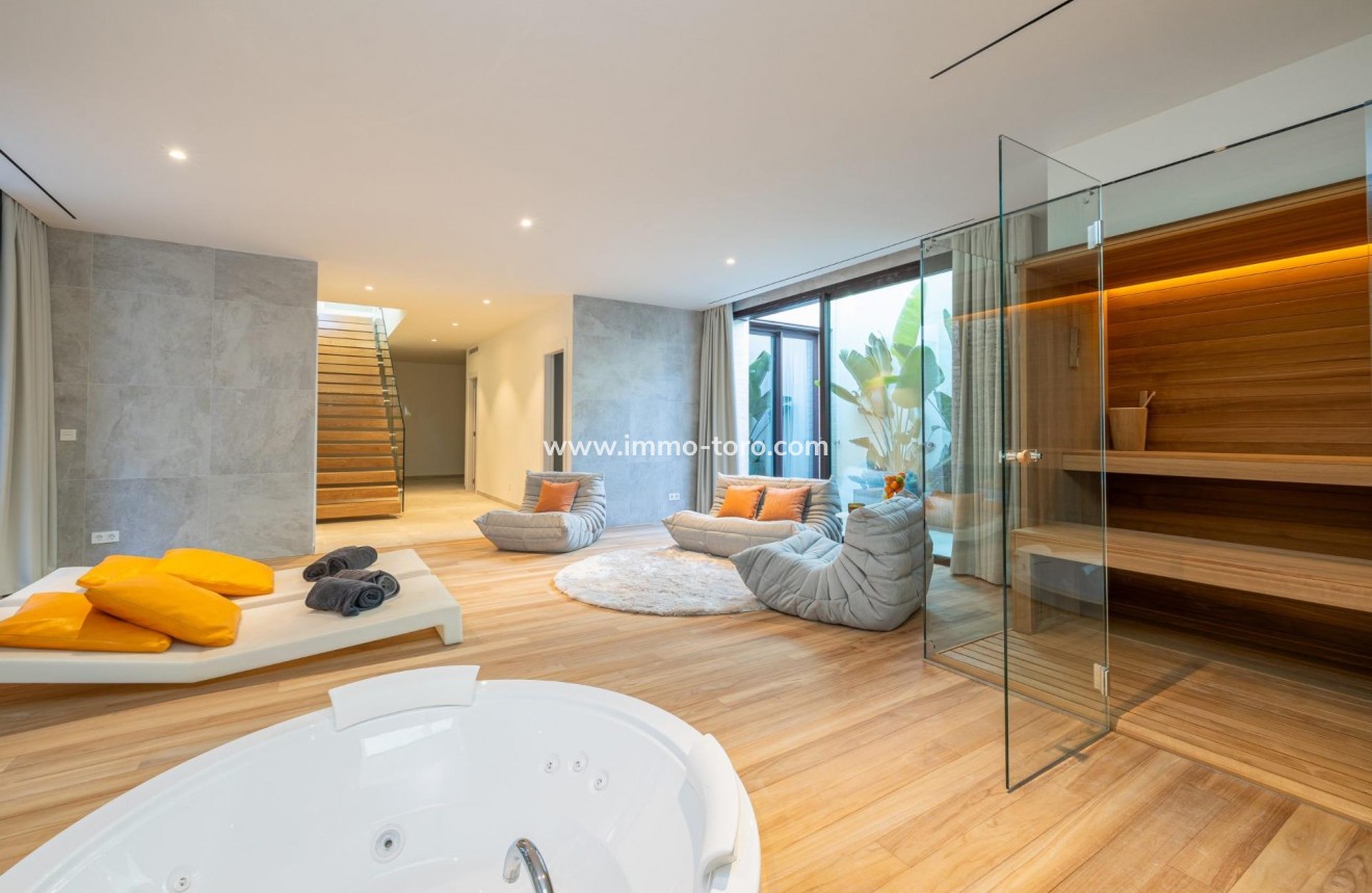 New Build - Detached house / Townhouse - Fuengirola - Higueron