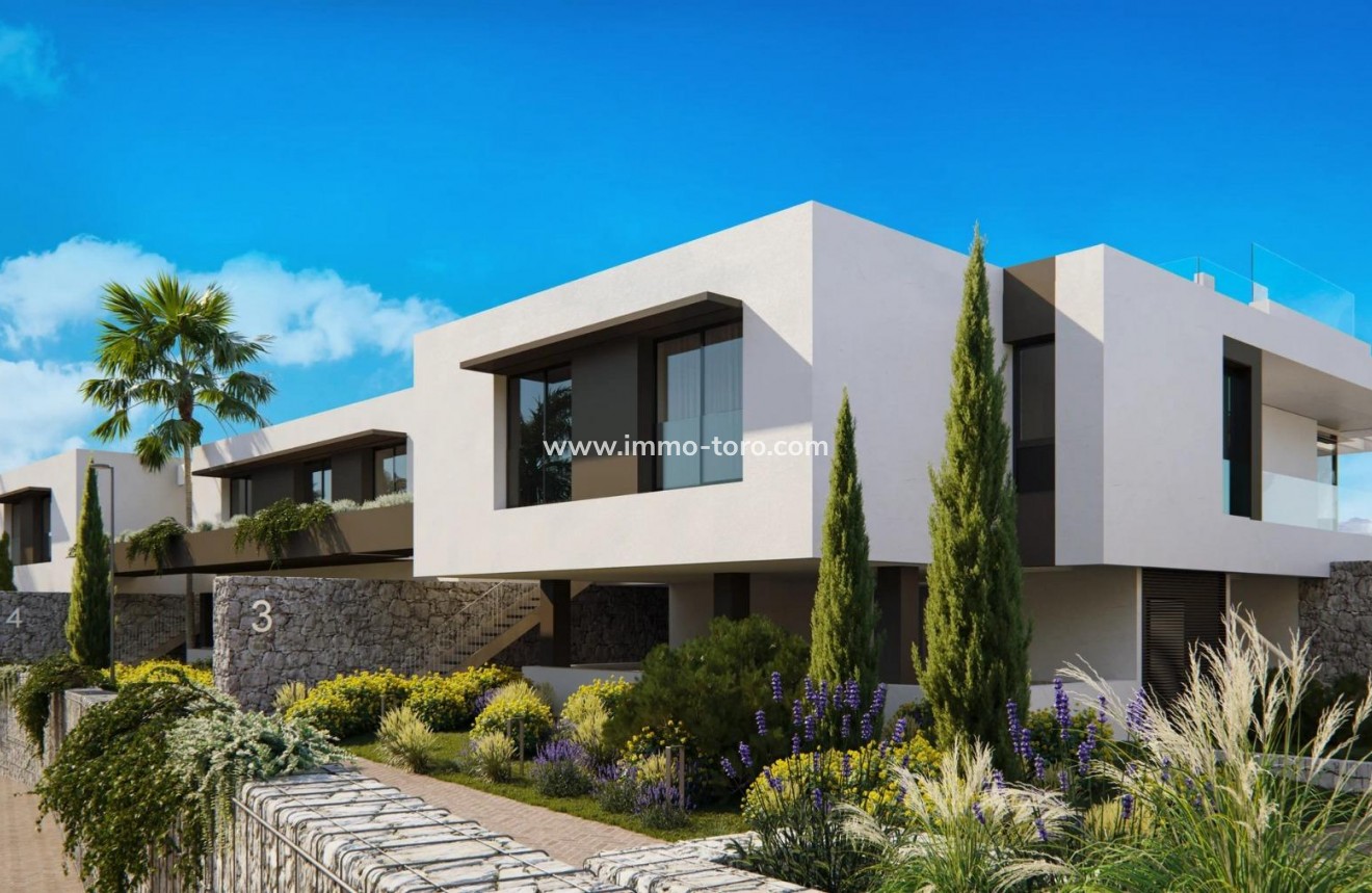 New Build - Detached house / Townhouse - Marbella - Santa Clara Golf