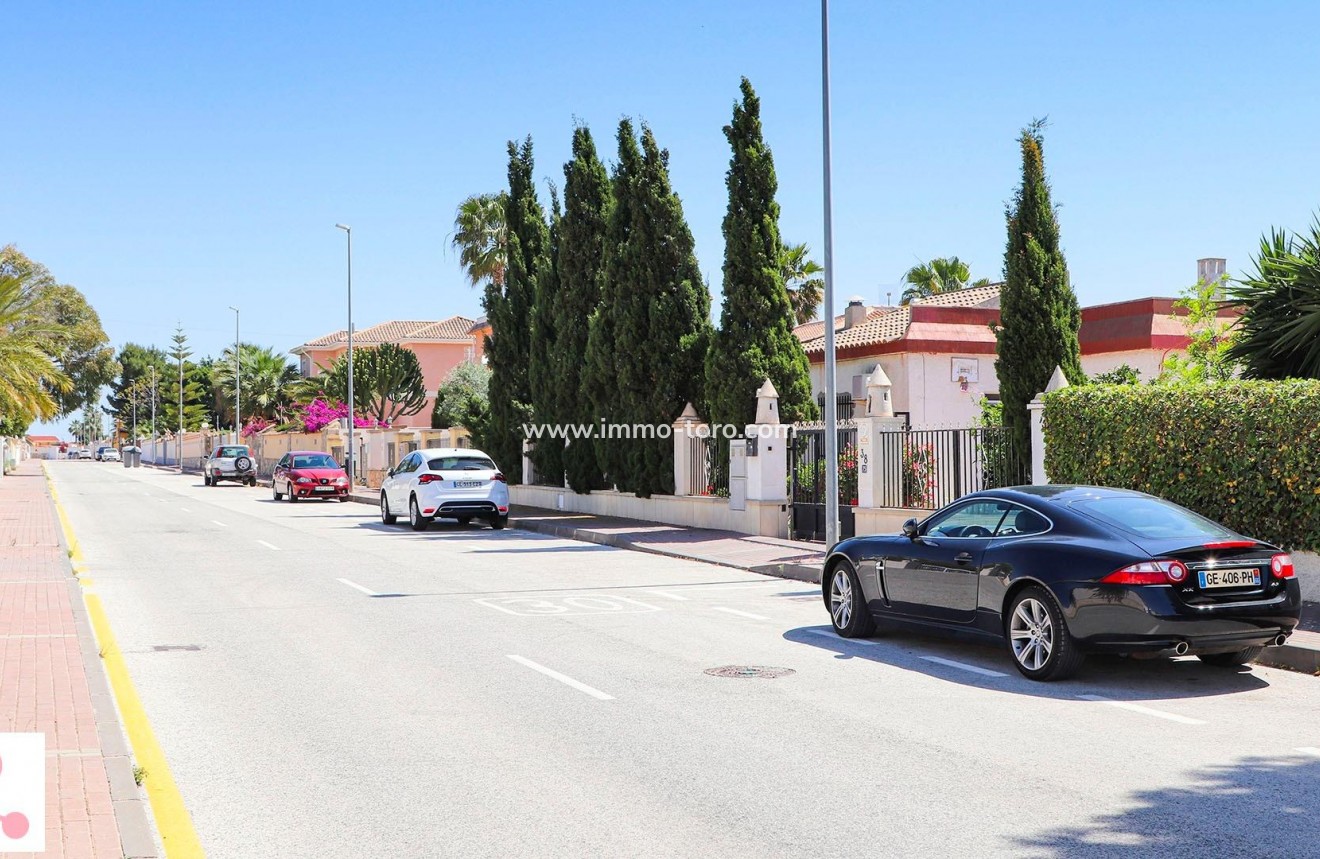 Nueva construcción  - Villa / Chalet - San Fulgencio - La Escuera