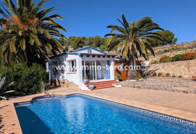 Venta - Villa / Chalet - Benitachell