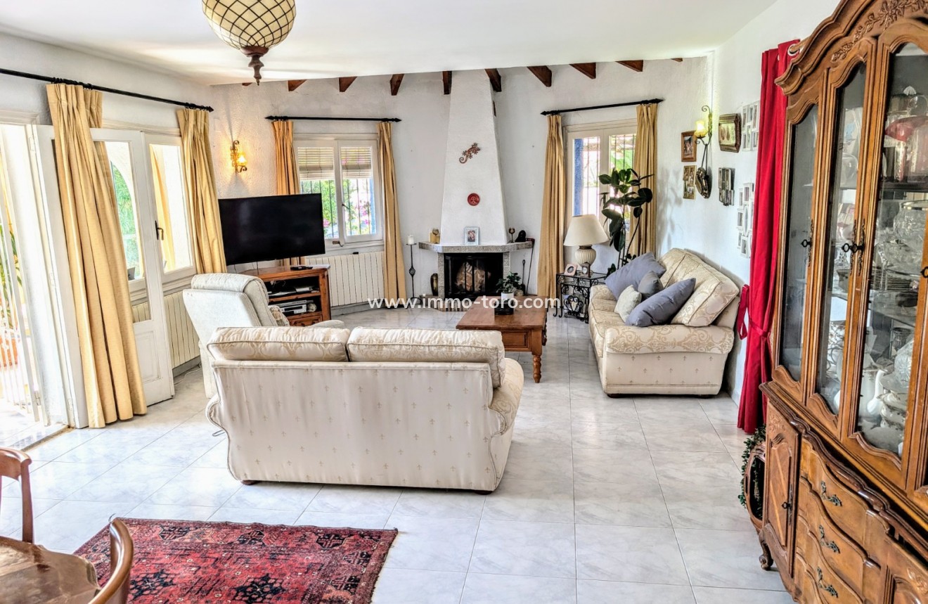 Venta - Villa / Chalet - Benitachell