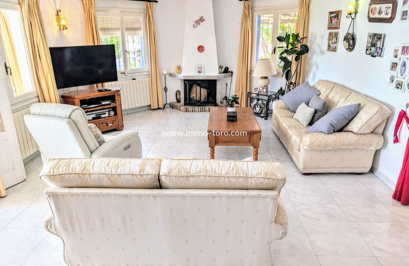 Venta - Villa / Chalet - Benitachell