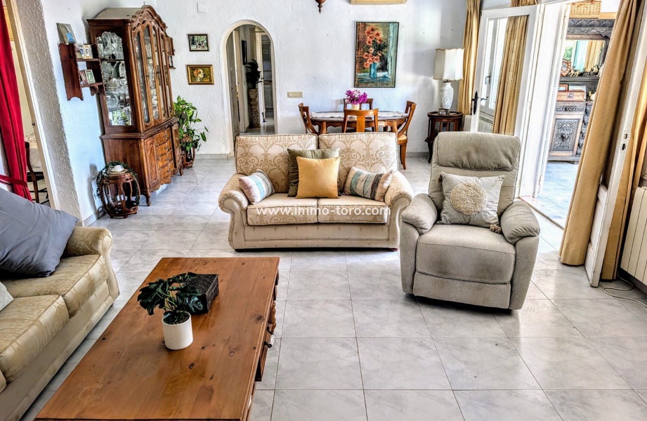 Venta - Villa / Chalet - Benitachell