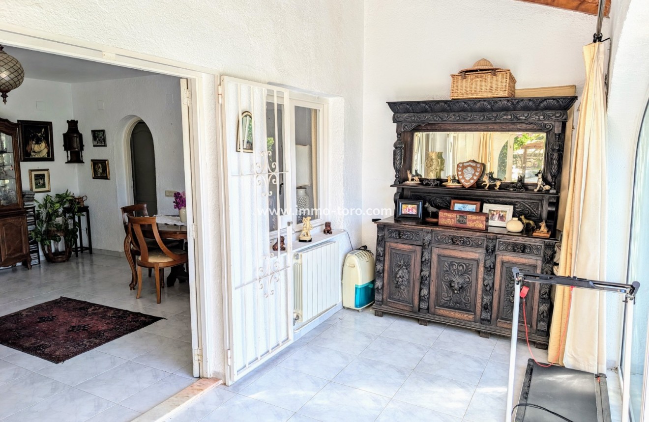 Venta - Villa / Chalet - Benitachell